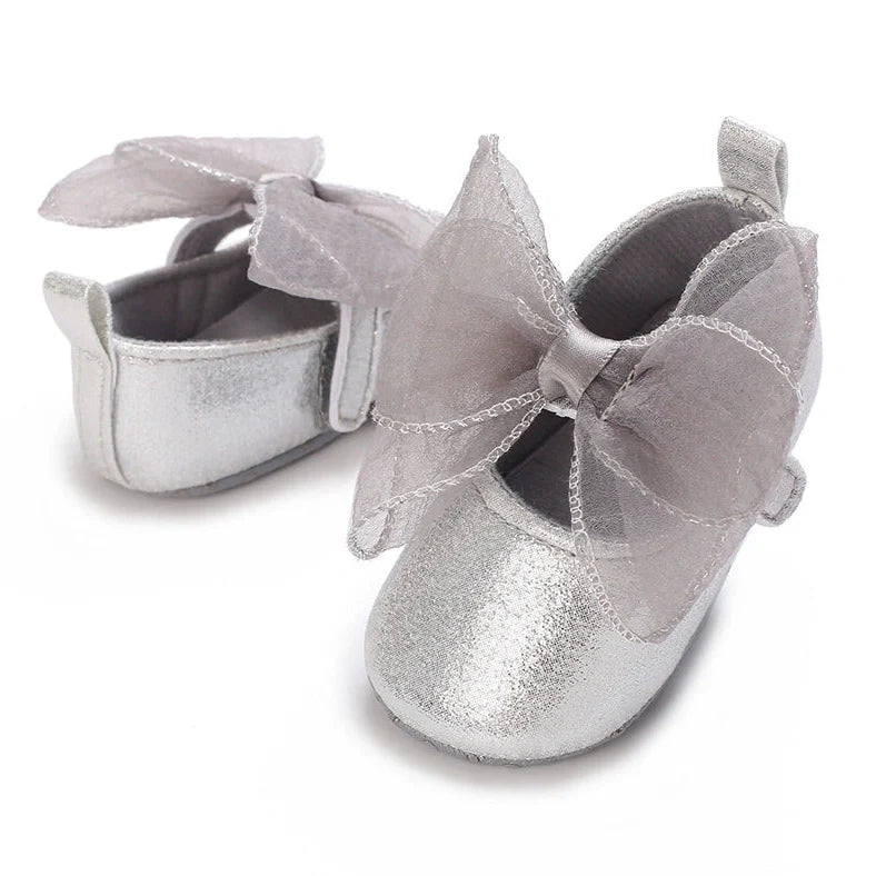 Soft-soled baby toddler shoes with Velcro fastening for girls aged 12-36 months, featuring non-slip soles and breathable artificial PU construction in princess style designs