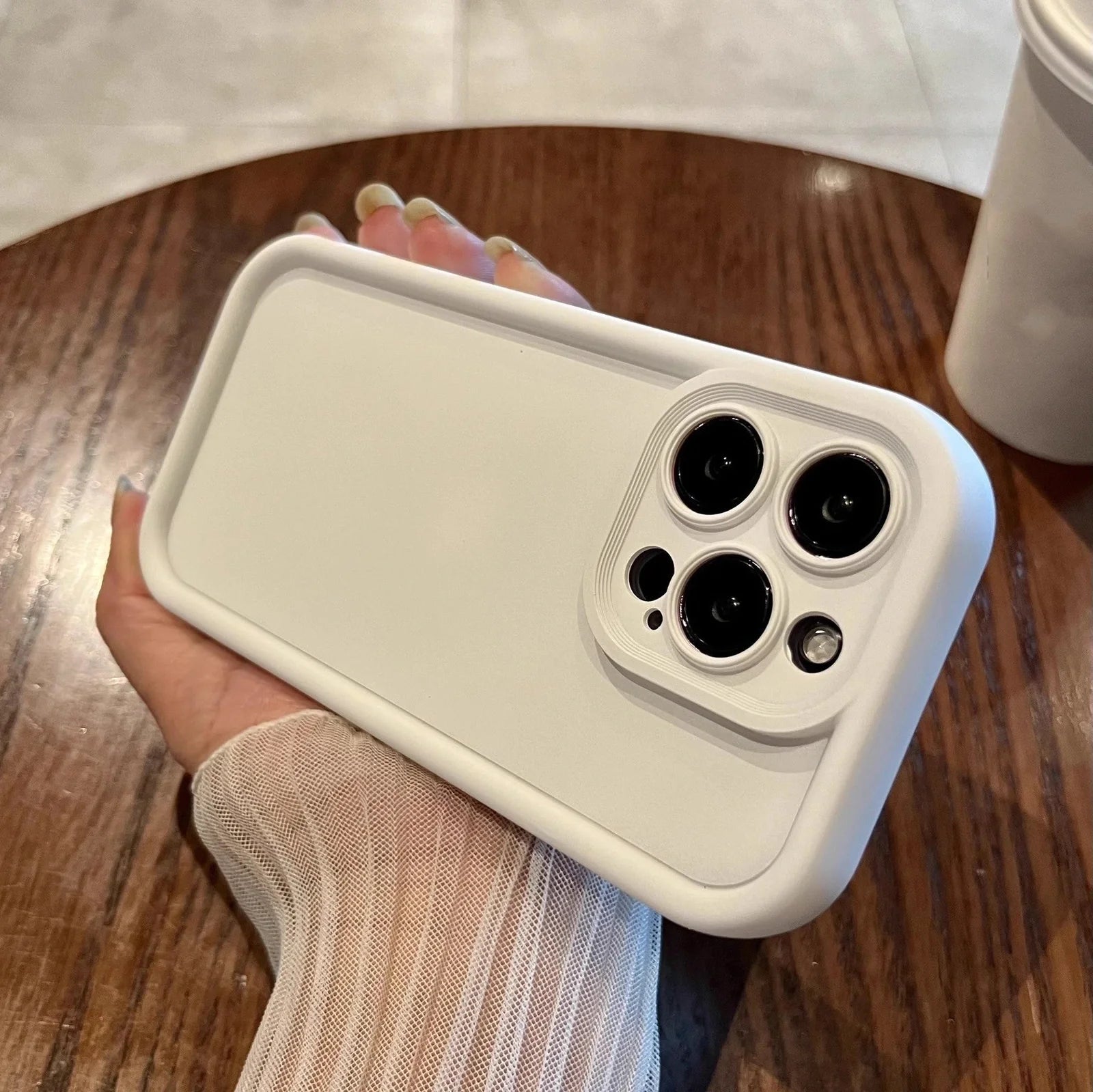 Frosted TPU iPhone case in rose red, all-inclusive with fine holes for iPhone 14 Pro Max drop protection