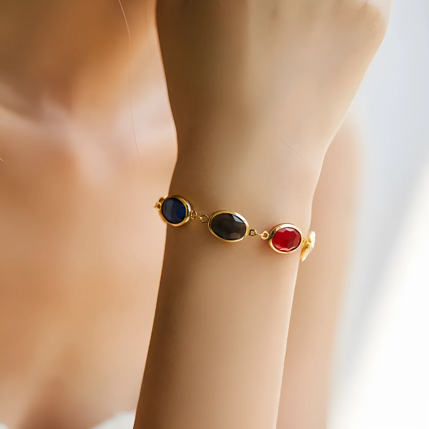 Geometric women's bracelet with glass inlay on 18K copper in blue, green or multicolour options