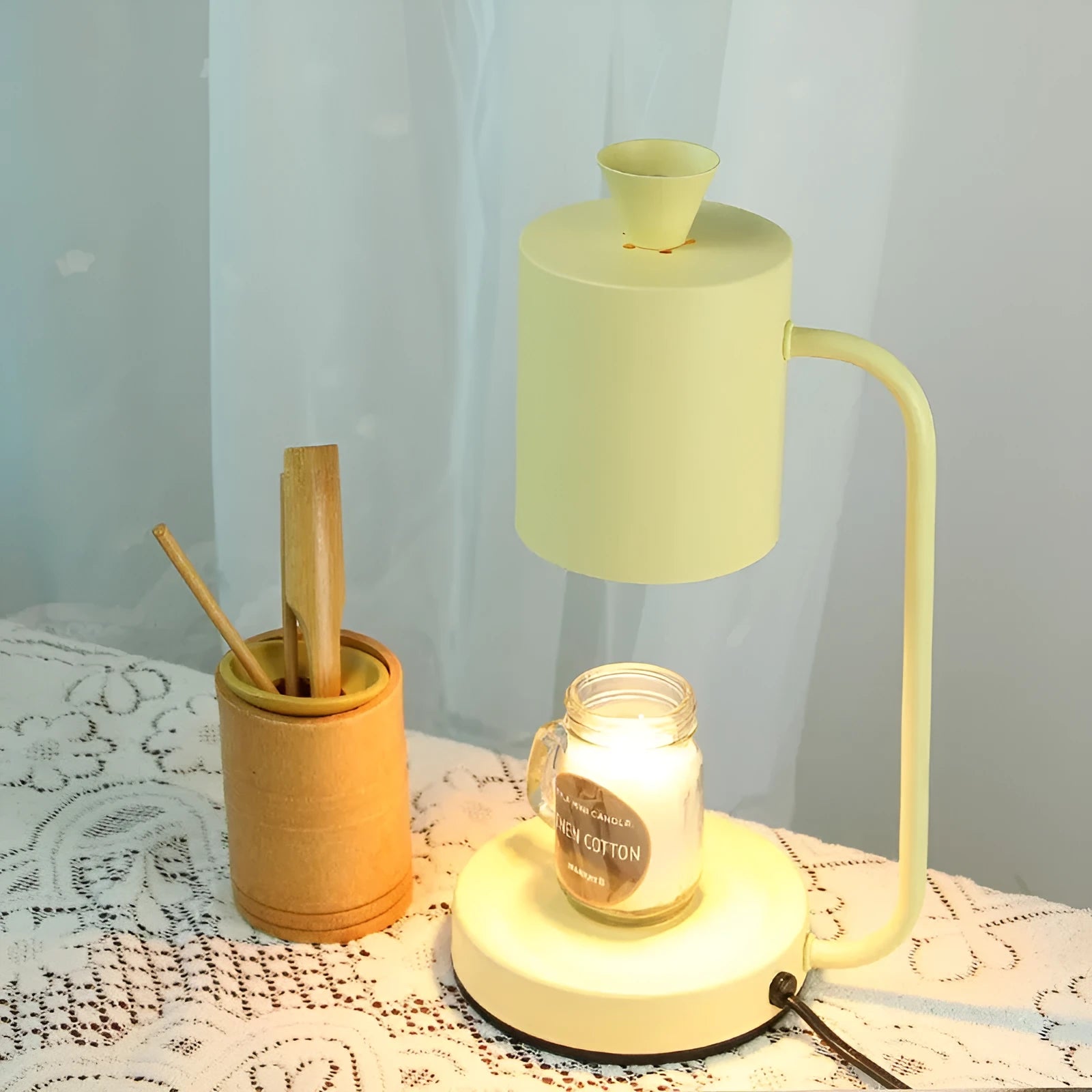European style aromatherapy melting wax lamp with dimmer switch and metal construction
