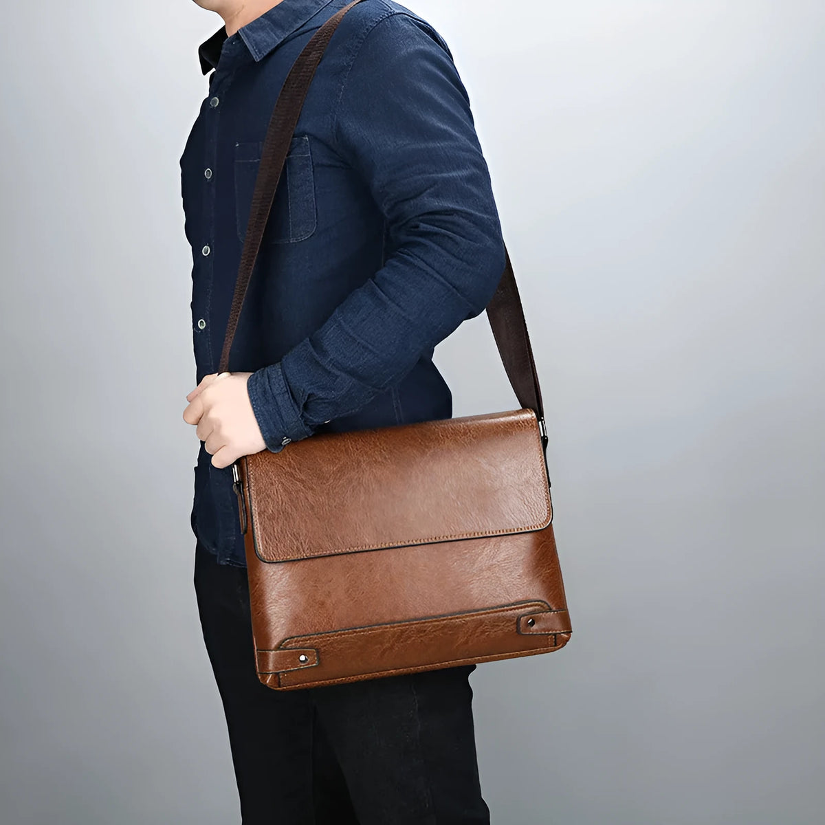 Men's PU crossbody shoulder bag in black, dark brown or khaki for business travel and commuting