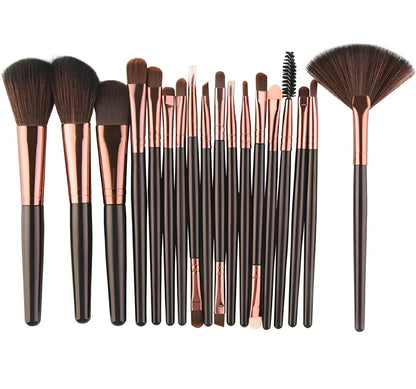 MAANGE 18-piece makeup brush set with fan-shaped tools and various brush heads