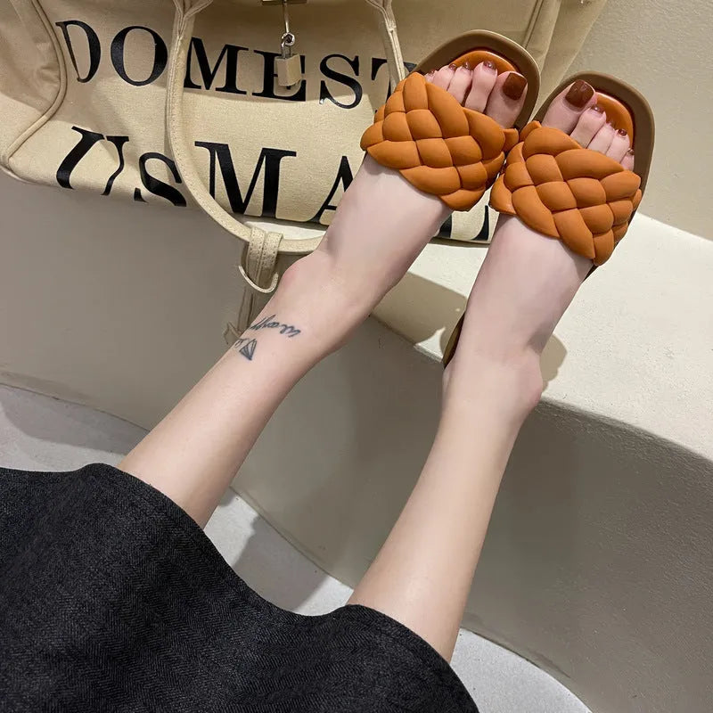 Women's plaid pattern beach sandals with a thick non-slip PVC sole in green.