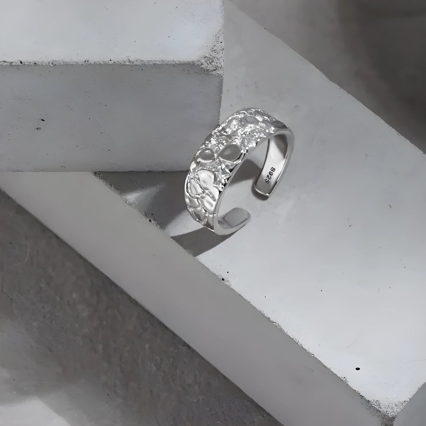 Hammered texture S925 sterling silver adjustable opening ring with white gold colour electroplating