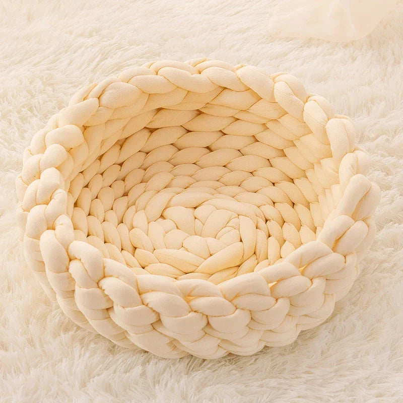Soft, plush pet bed in various colors and sizes for cats and dogs to sleep comfortably