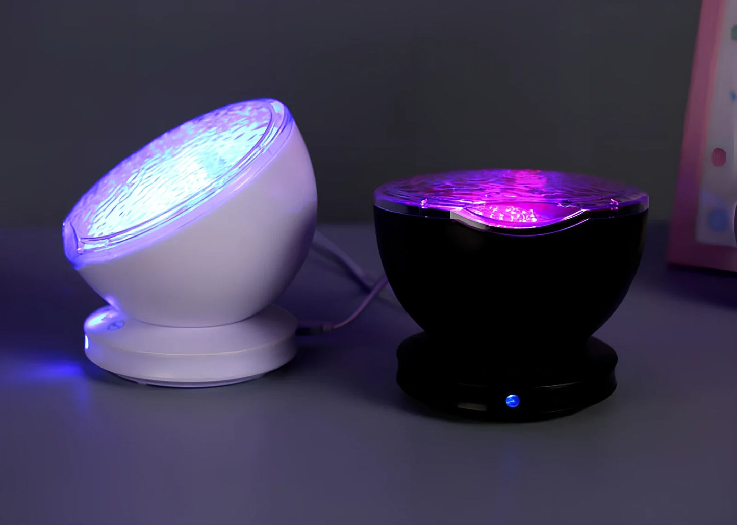 White and blue ocean wave projector measuring 13x12x12 cm with remote control