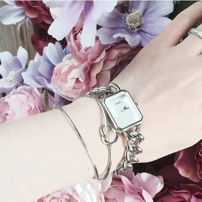 Elegant Knot O-Type Metal Openwork Bracelet with unique design for stylish women