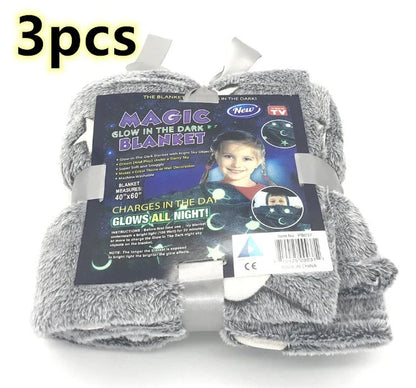 Glowing polyester wool blanket with stars and moons pattern for nighttime comfort