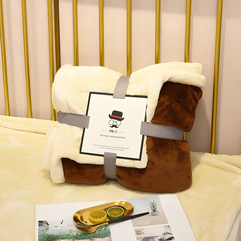 Double-layer flannel blanket showing coffee colour with flannel surface and lamb fleece backing, measuring 150x200cm