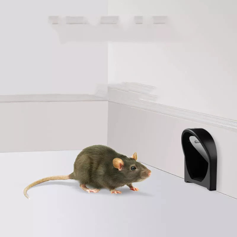 Automatic Powerful Mousetrap Clip in black for efficient rodent control
