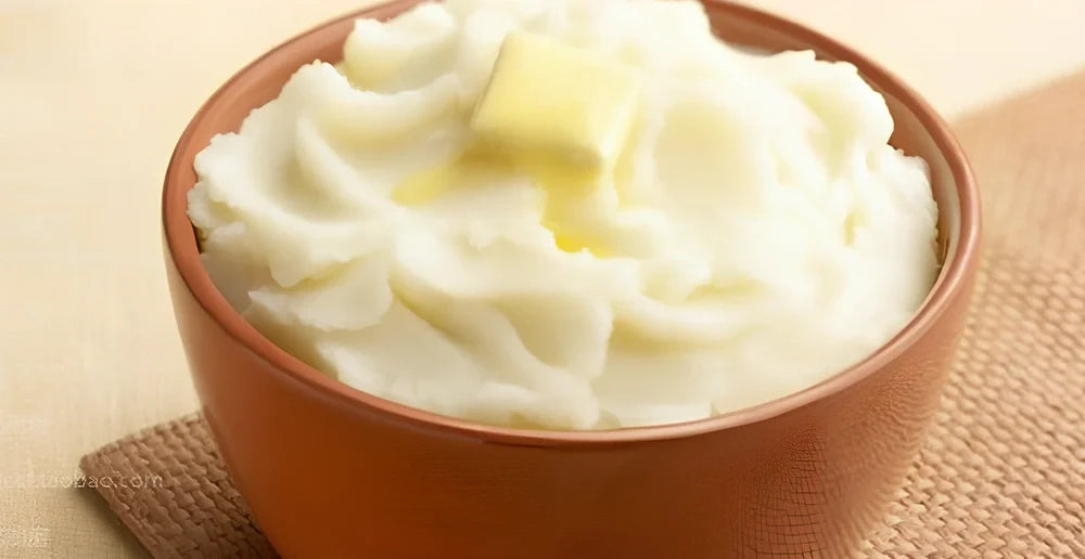 Stainless steel potato ricer masher, 25cm long with 9.5cm wide head, weighs 82g for efficient vegetable mashing