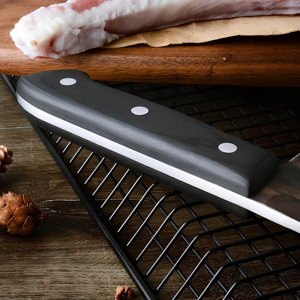 Hand-forged chopping knife with 17cm stainless steel blade and wooden handle