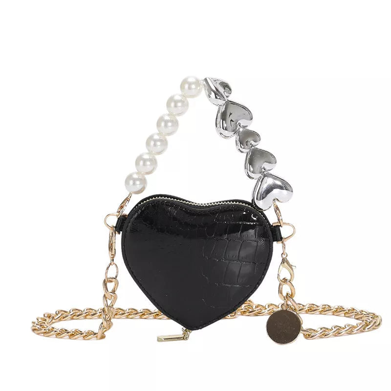 Mini heart-shaped pearls handbag in silver with adjustable chain strap