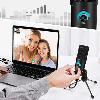 Black wired streaming microphone with 15cm length for desktop and mobile use