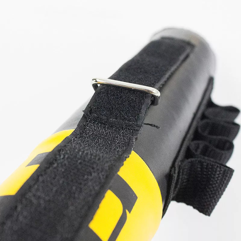 Boxing reaction target stick target in red and white for precision training