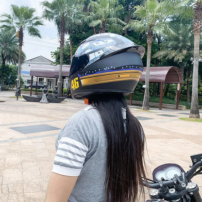 ABS motorcycle helmet in Dragon colour showing size options S, M, L, XL, 2XL, 3XL for commuting riders