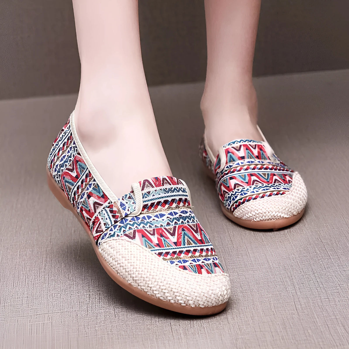 Women's ethnic style cloth shoes with shallow mouth design, colour stitching, and flat heel