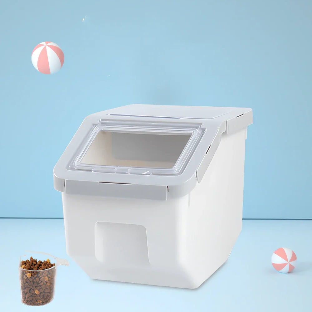 PP resin pet food storage bucket with airtight lid in matcha green colour, 2.5 litre capacity