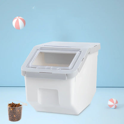 PP resin pet food storage bucket with airtight lid in matcha green colour, 2.5 litre capacity