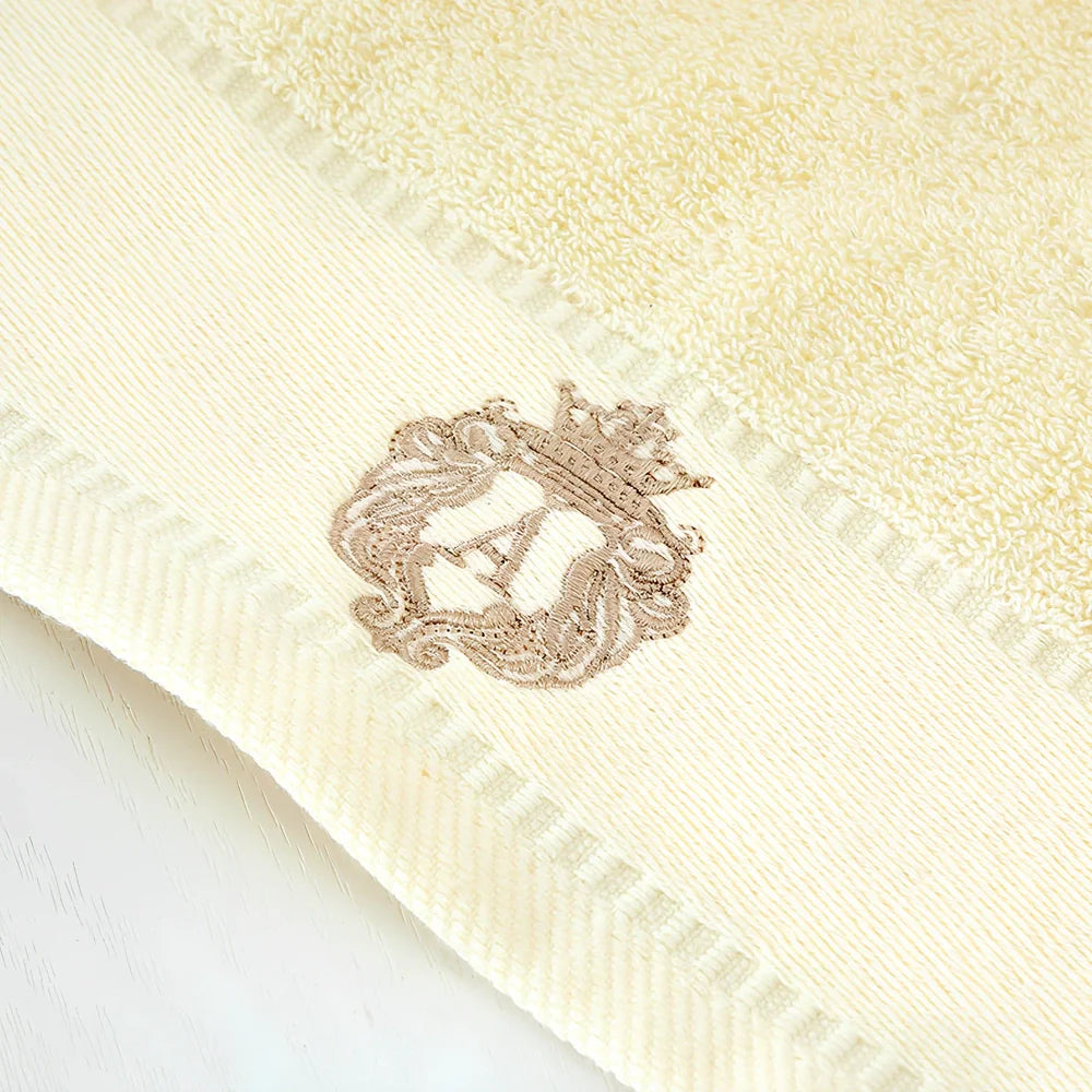 Pure cotton Austin bath towel set in beige: two 34x75cm hand towels and one 70x140cm bath towel for absorbent bathroom drying