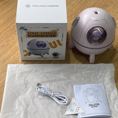 Astronaut-themed desktop USB humidifier with colourful LED lights and 220ml water tank