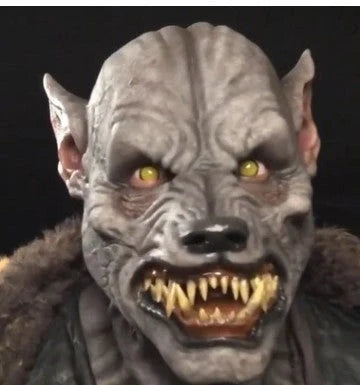 Realistic werewolf costume mask with 360-degree rotation for dynamic Halloween and cosplay performances