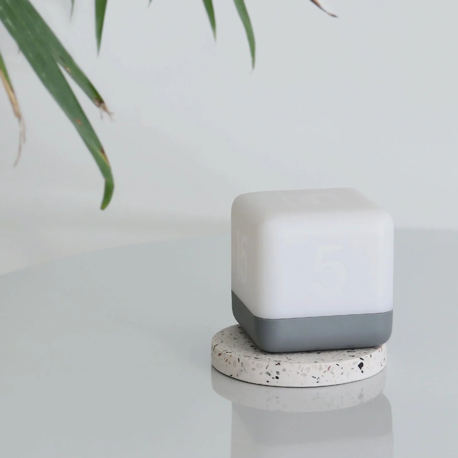 Green portable USB desk lamp with pastoral design and LED light source