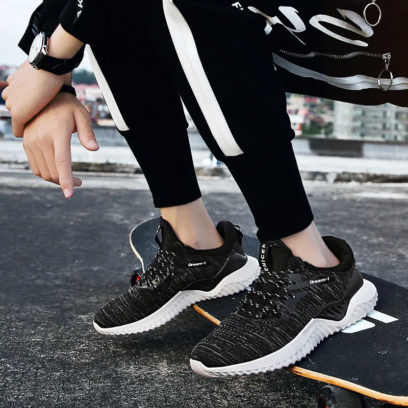 Men's breathable running shoes with mesh upper in multiple colour options