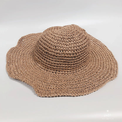 Foldable straw sun hat for women with wide brim for UV protection