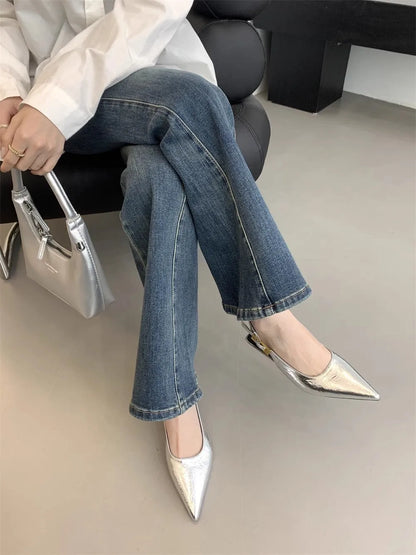 Pointed toe leather shoes with thin straps and low heel in four colour options