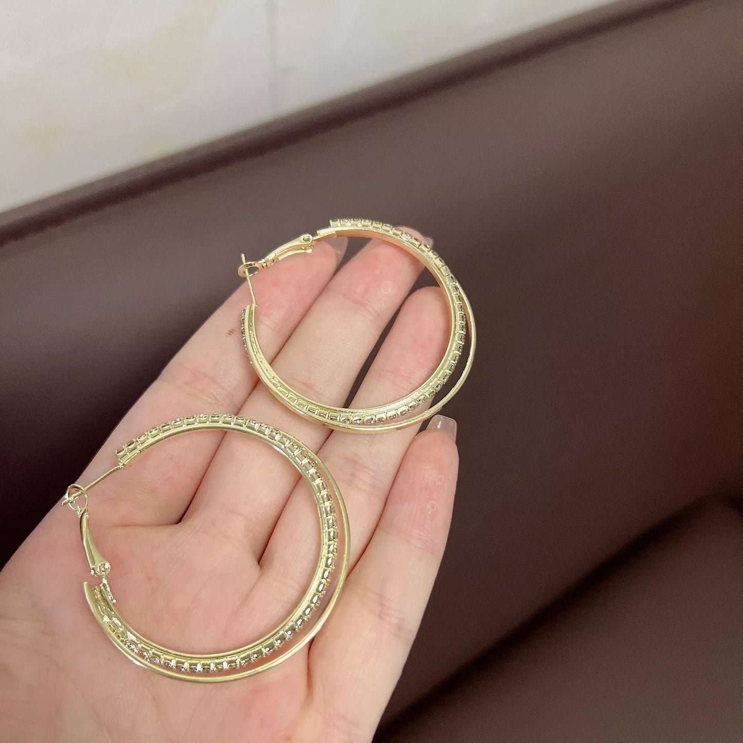 Diamond Simple Bracelet Earring Set in Gold and Silver with circle design