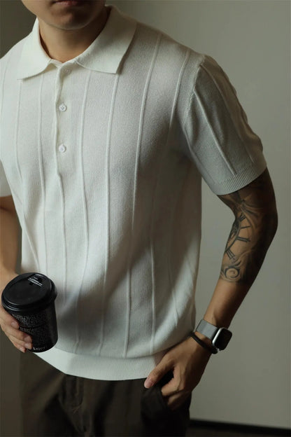 Men's loose fit solid colour T-shirt in black or white, casual polyester top