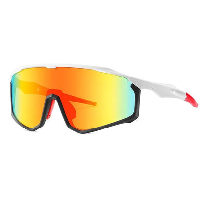 Mountaineering goggles with full-frame design and polycarbonate lenses for UV protection during outdoor activities
