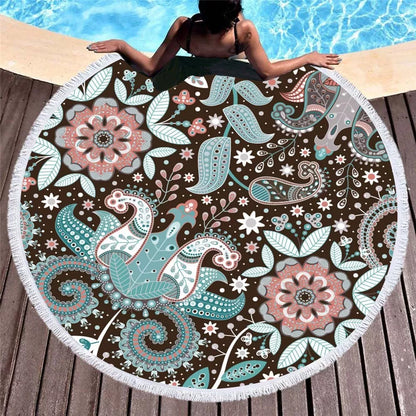 Circular Macharo beach towel with vibrant digital printing, 150 x 150 cm