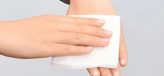 Pack of 80 thick super soft baby wipes with non-woven fabric, unfolded size 13cm by 20cm