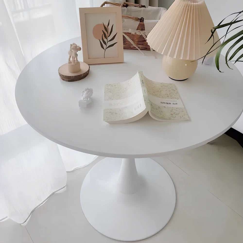 Scandinavian style coffee table with folding chairs in white finish, 60cm diameter