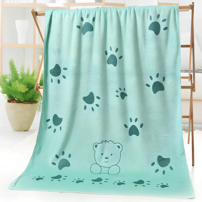 Microfiber bath towel with cartoon character print measuring 70cm wide by 140cm long