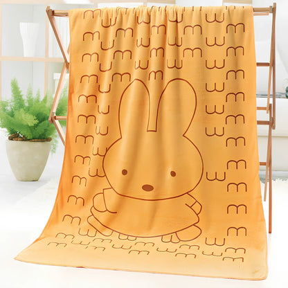 Microfiber bath towel with cartoon character print measuring 70cm wide by 140cm long