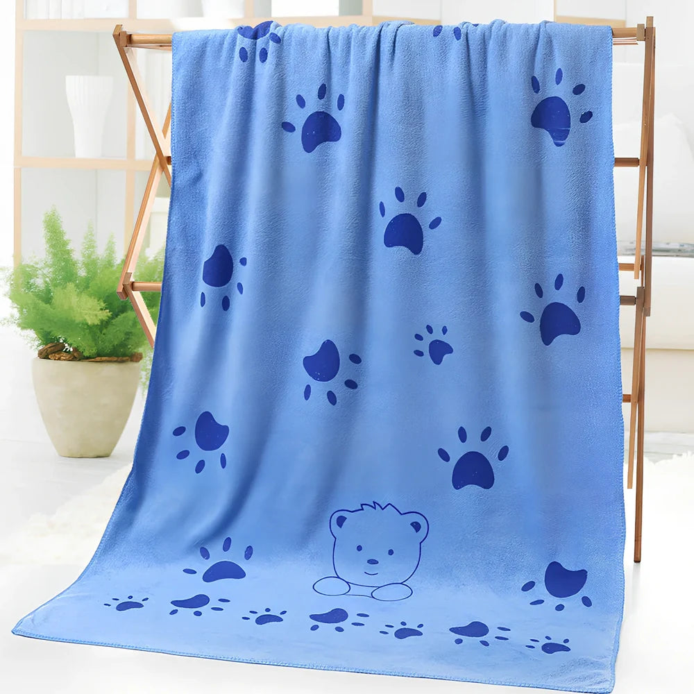 Microfiber bath towel with cartoon character print measuring 70cm wide by 140cm long