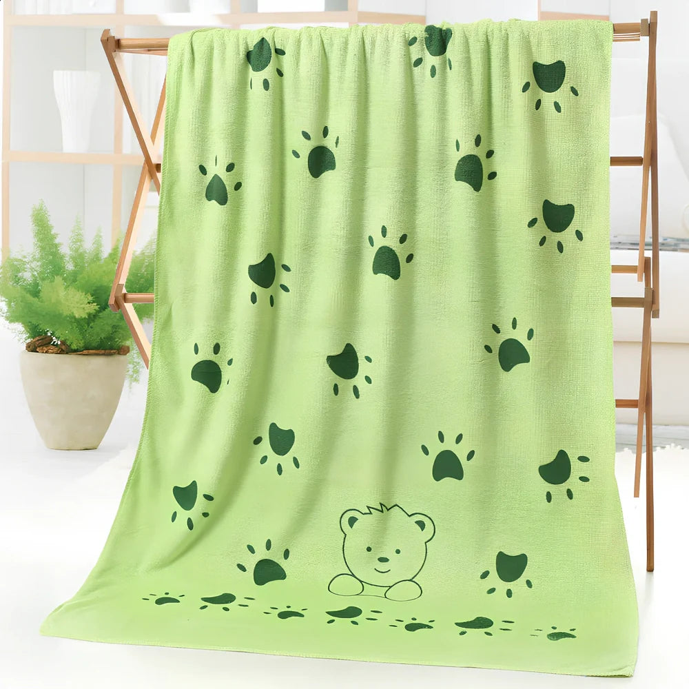 Microfiber bath towel with cartoon character print measuring 70cm wide by 140cm long