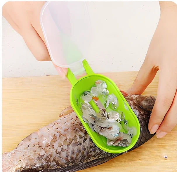 Black ABS fish scale remover scraper with stainless steel blade, 20 cm long, including scale slot and hanging hole for kitchen use