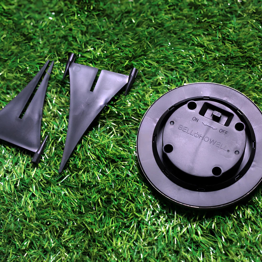 Stainless steel solar garden light with LED illumination for outdoor landscape lighting