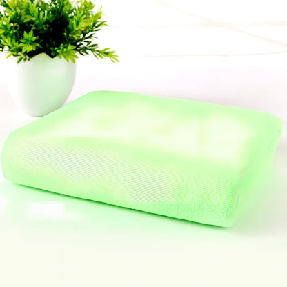 Microfiber bath towel in beige, 70x140cm size, quick-drying for beach or shower use