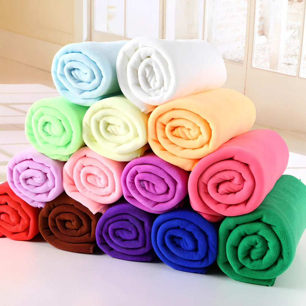 Microfiber bath towel in beige, 70x140cm size, quick-drying for beach or shower use