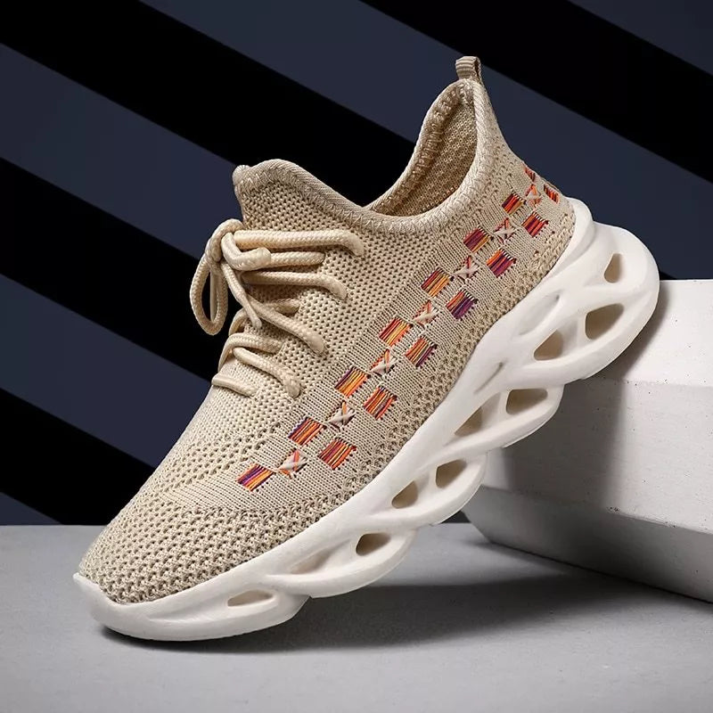 Girls' sports shoes with mesh ventilation in black, pink, and apricot