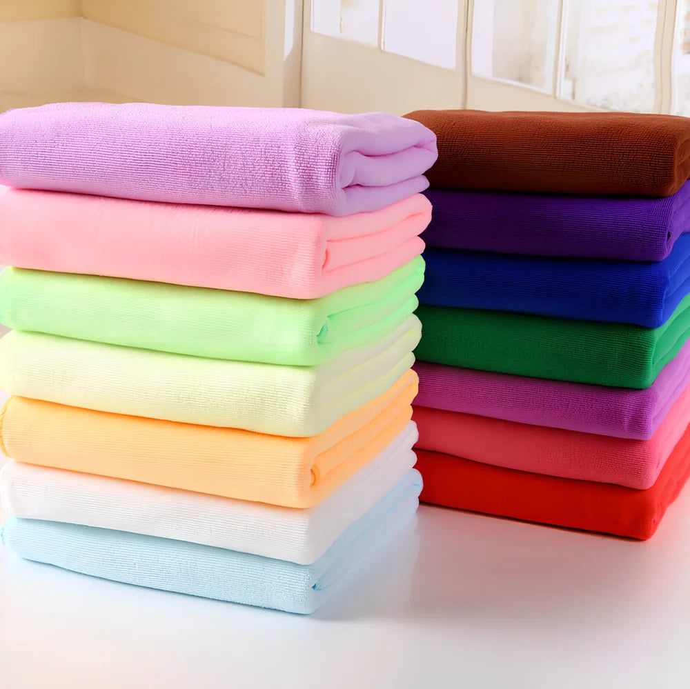 Microfiber bath towel in beige, 70x140cm size, quick-drying for beach or shower use