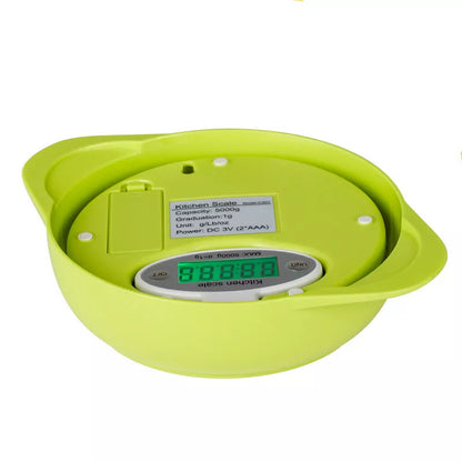 Green multifunctional kitchen baking scale with 5kg capacity and precise measurements