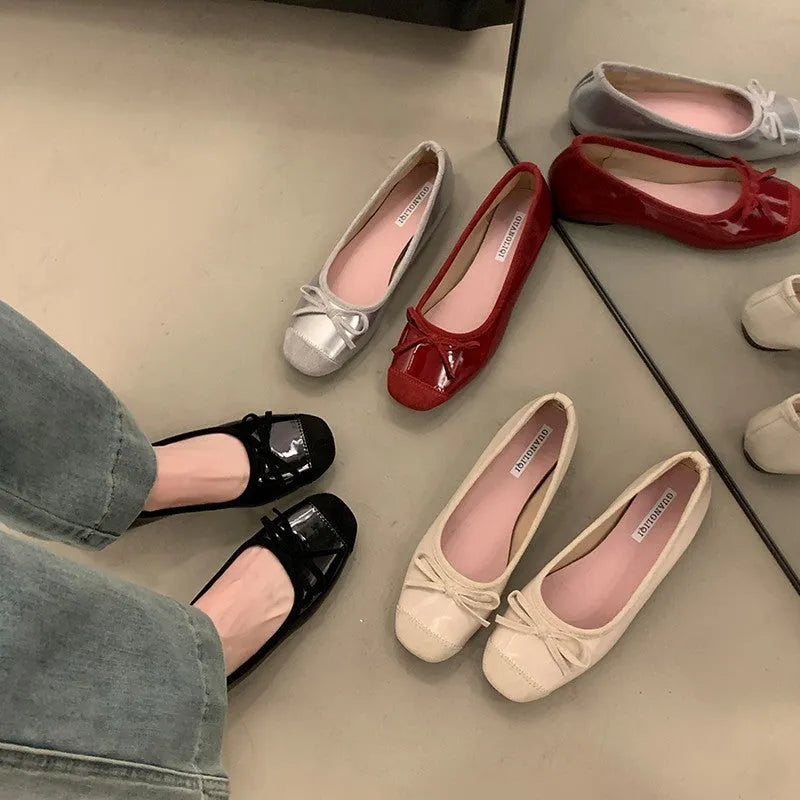 Retro women's ballet pumps with square toe and bow detail in four colour options