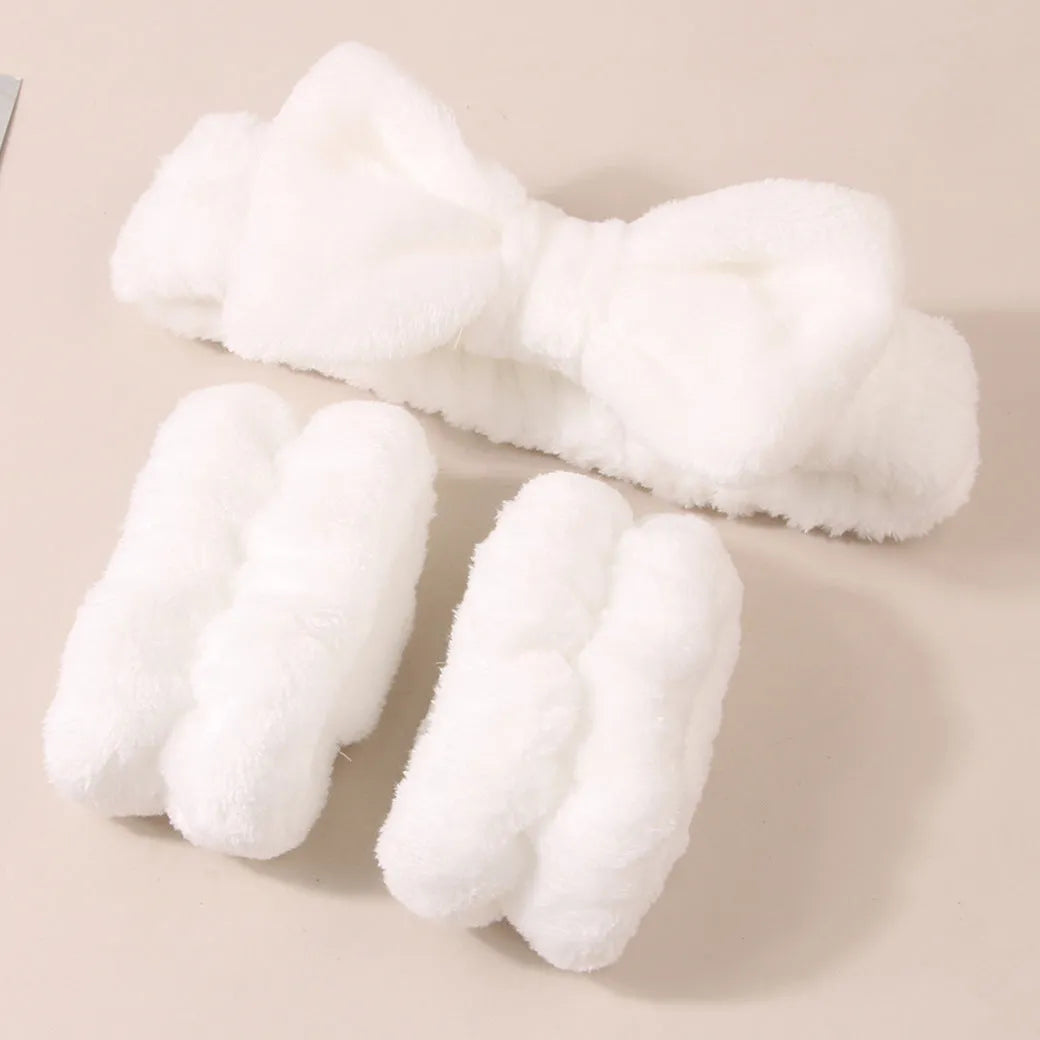 Facial brush set with coral fleece hair band and 4-count nylon brush heads in purple, gray, white, pink colours