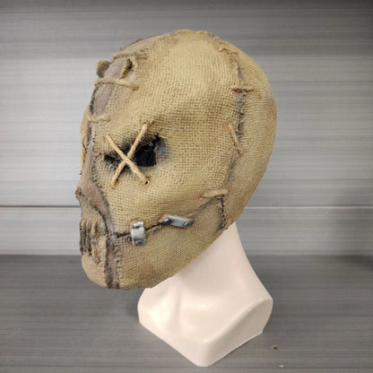 Latex Halloween horror mask with scar skull design measuring 31cm by 25cm for costume events